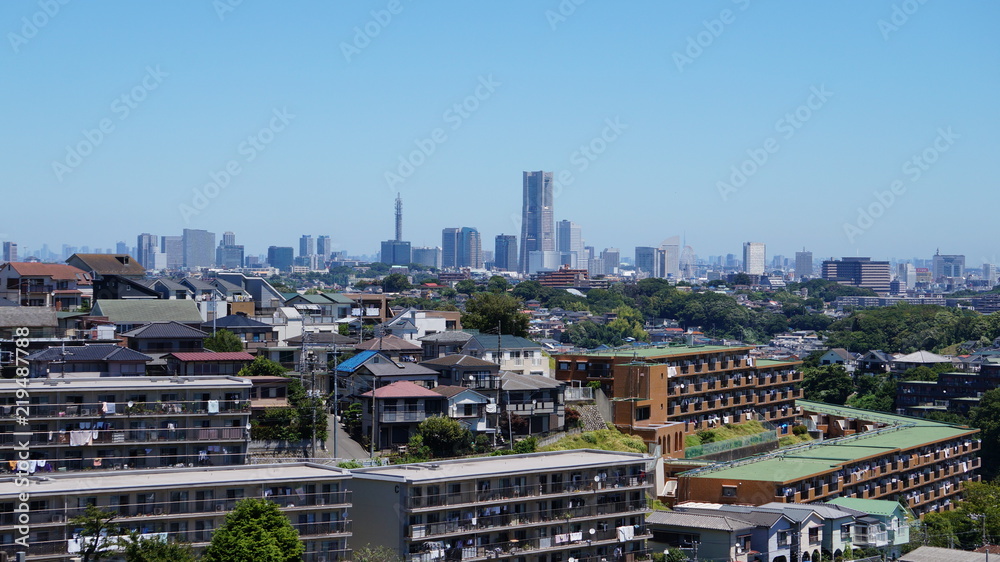 Fototapeta premium 横浜みなとみらいと住宅街