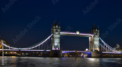 Obraz na płótnie London Bridge bei Nacht w salonie