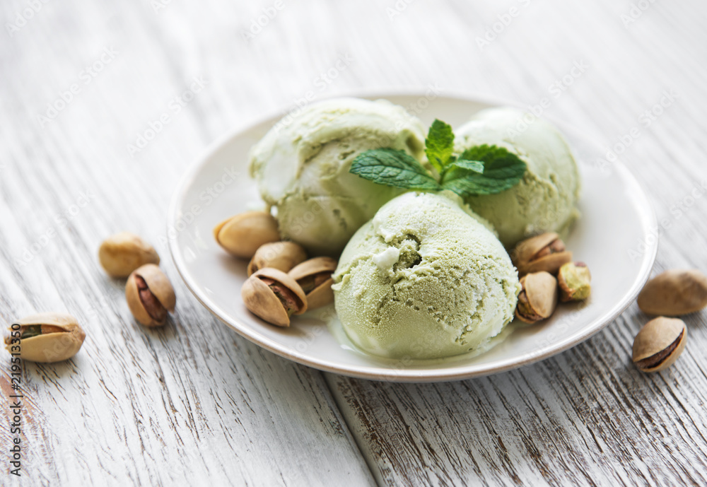 pistachio ice cream and mint pistachio ice cream and mint