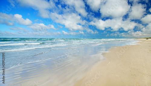 Fototapeta Naklejka Na Ścianę i Meble -  weiter Traumstrand in Dänemark