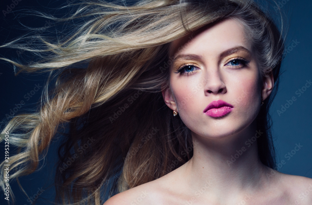 Obraz premium Beautiful blonde hair woman with beauty makeup pink lipstick