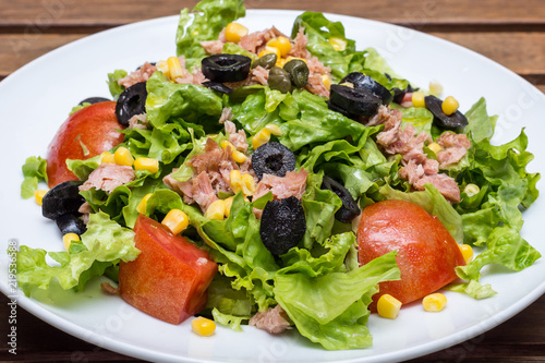 Delicious green salad with tuna fish