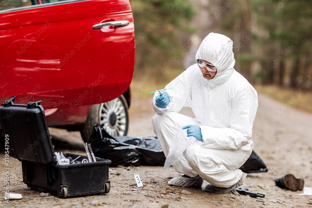Crime scene investigation - collecting evidence Crime scene investigation - collecting evidence