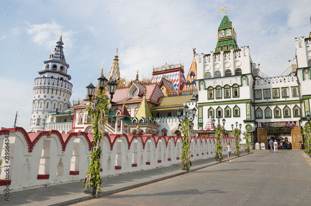 Obraz premium Izmailovsky Kremlin. Kremlin in Izmailovo is one of the most colorful and interesting city landmarks Moscow, Russia.