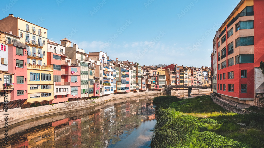 Fototapeta premium Picturesque houses in Girona, Spain