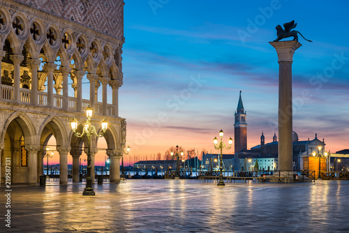 Famous San Marco square at night in Venice, Italy © Mapics