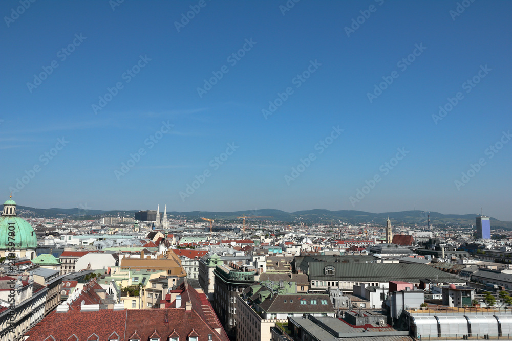 Blick vom Stephansdom über Wien in Richtung Westen aufgenommen im Mai 2018