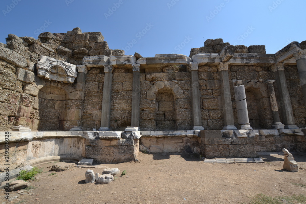 Сиде: руины античного театра