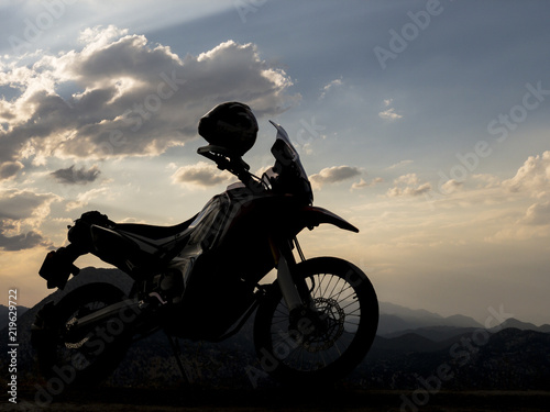 motosiklet tutkusu ve seyahat aracı