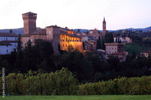 Levizzano rangone borgo medievale photo