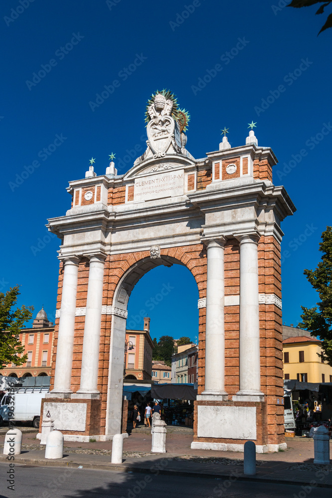 Stadttor in Santarcangelo di Romagna, Italien