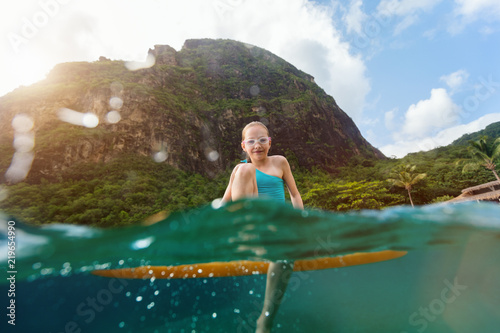 Little girl on vacation © BlueOrange Studio