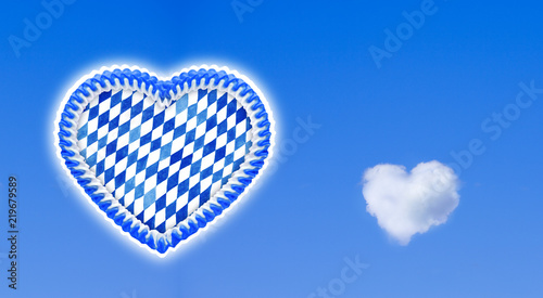 Lebkuchenherz im Himmel