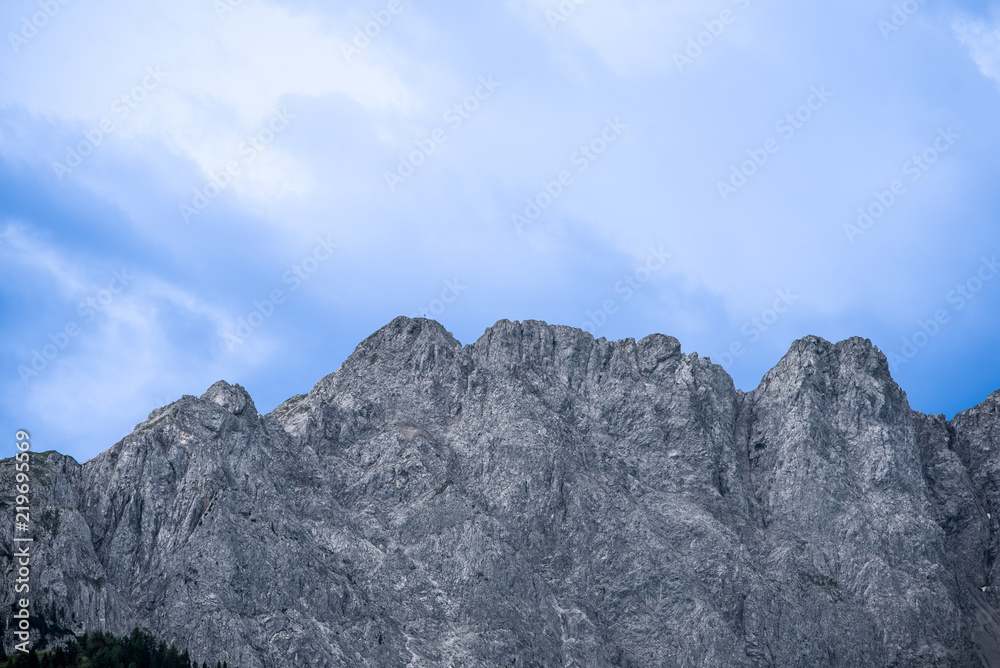 Alpen Bergpanorama mit blauem Himmel