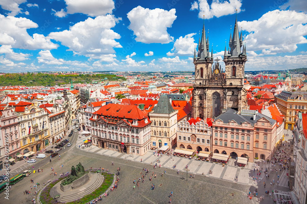Obraz premium Rynek Starego Miasta w Pradze