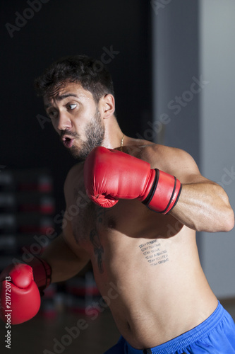 The man who makes boxing workout   © bulentumut