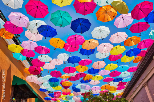 Fotografie Tlaquepaque scenic streets during a peak tourist season