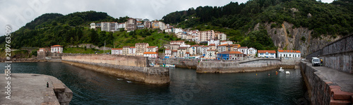 Puerto y pueblo de Elantxobe