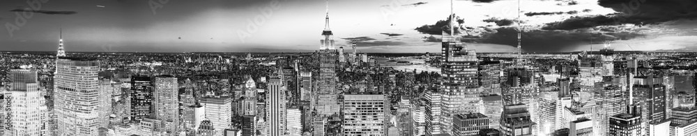 Night view of Manhattan from the skyscraper's observation deck. New York.