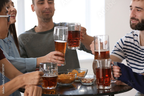 Group of friends clinking g...
