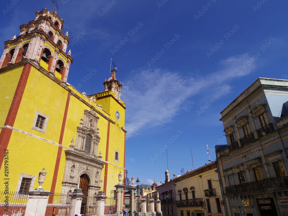 Naklejka premium グアナファトのバシリカ