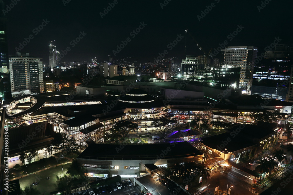 Fototapeta premium Ayala Mall Cebu at Night