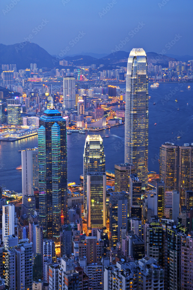 Hong Kong at Twilight Vertical - obrazy, fototapety, plakaty 