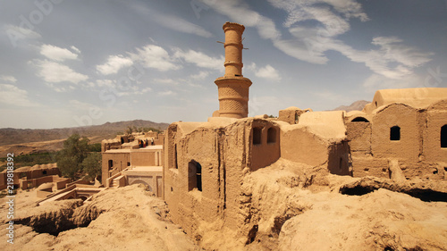 Abandoned Kharanaq village in Iran photo