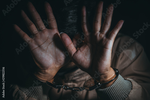 Tableau sur toile The suspect was arrested at the investigation, interview to find out the truth,