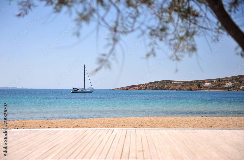 Fototapeta premium Saliboat in the blue sea