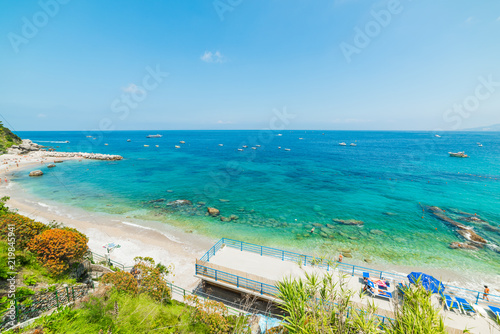 Fototapeta Naklejka Na Ścianę i Meble -  Turquoise water in world famous Marina Grande beach in Capri