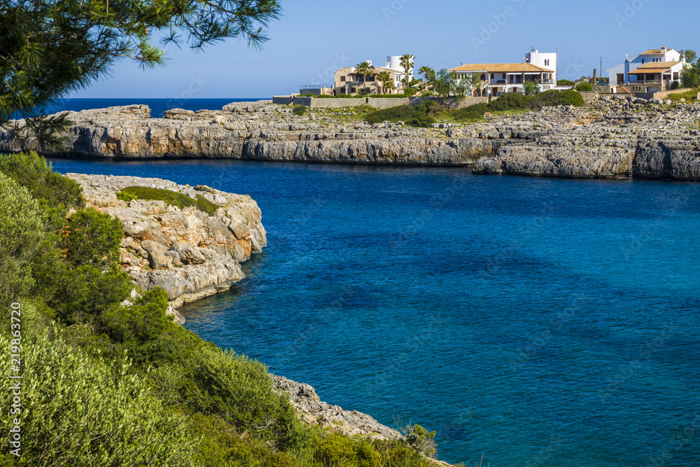 Strandurlaub Mallorca mit blauen Himmel