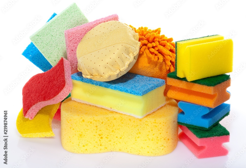 Learn The Differences Between The 5 Types of Cleaning Sponges
