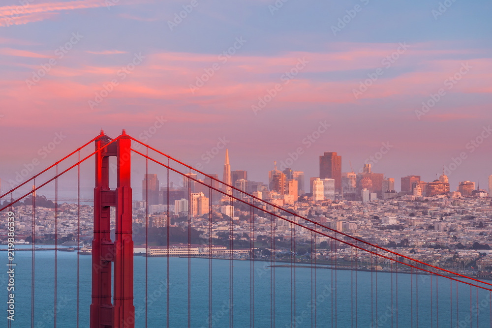 Obraz premium Golden Gate Bridge in San Francisco, California USA