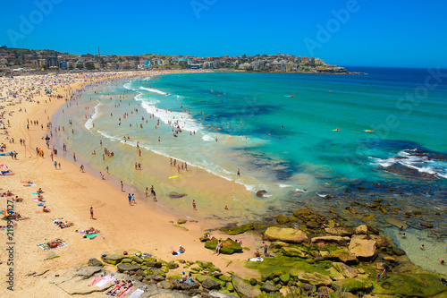 Canvas Print Bondi Beach full of tourists for vacation, Sydney, Australia