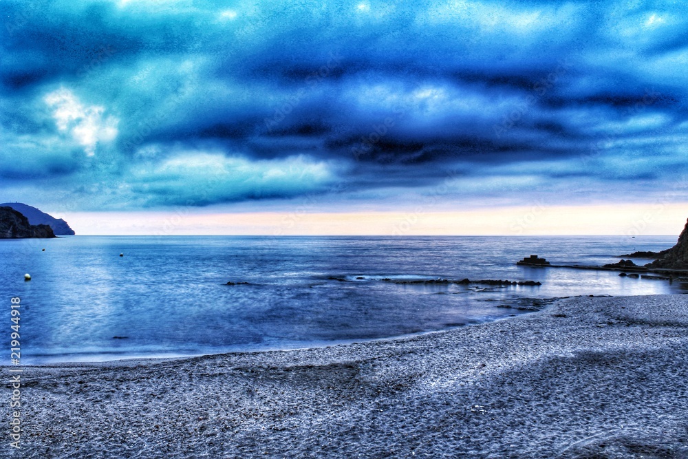 Obraz premium Sunrise on the beach in southern Spain
