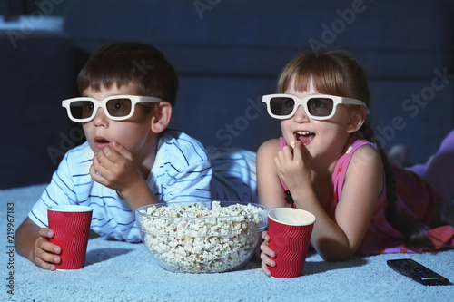 Cute children in 3d glasses...