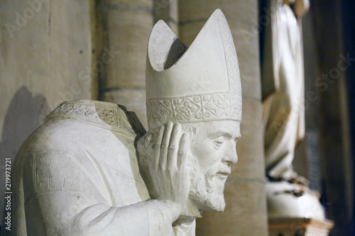 Paris, 18th district, Montmartre, church Saint Pierre de Montmartre. Sculpture representing Saint Denis.