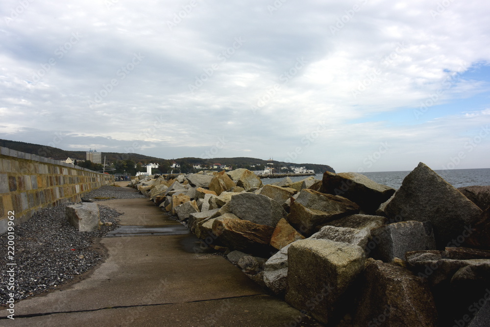 Obraz premium Die Mole in Sassnitz auf der Insel Rügen