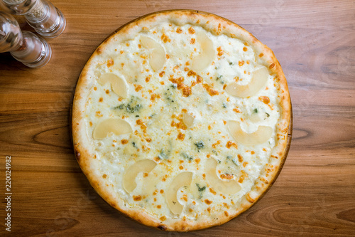 Pizza with pears and Gorgonzola cheese.