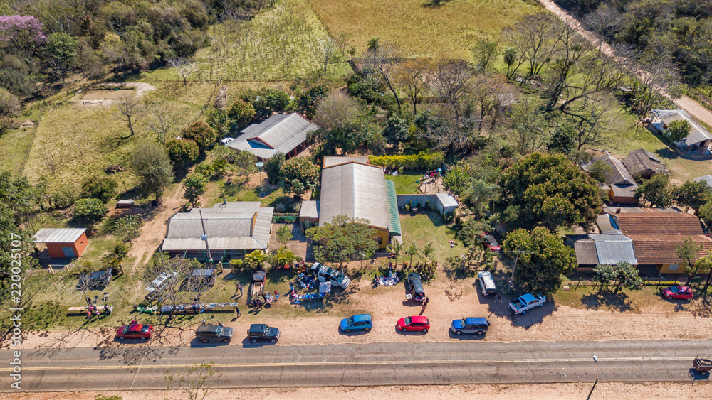 Φωτογραφία Aerial view of a flea market in the Colonia Independencia in Paraguay