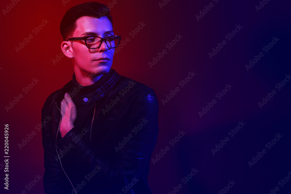 Obraz premium Fashion portrait of young man in glasses.