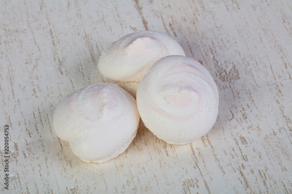 Delicious meringues cookies Delicious meringues cookies