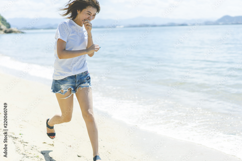 海の女性