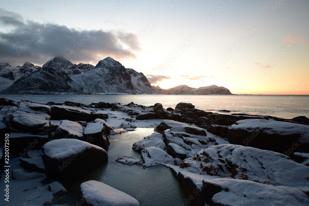 Obraz premium sunset lofoten