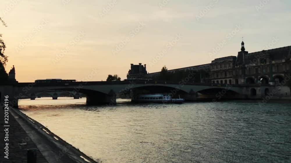 Paris is alive and still beautifull in 4K Paris is alive and still beautifull in 4K