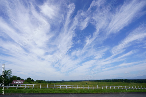 青空と雲 © makieni