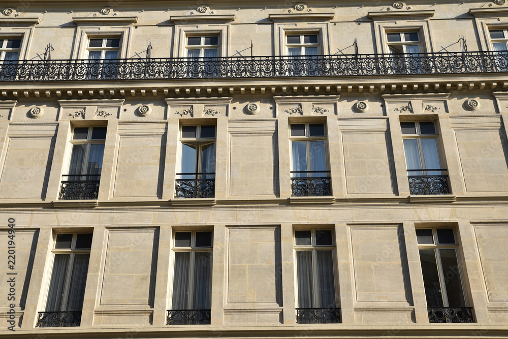 Immeuble haussmannien à Paris, France