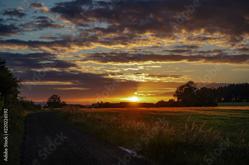 Sonnenuntergang auf dem Land