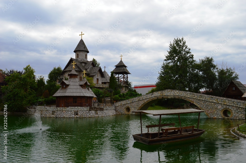 Fototapeta premium landscape on the lake 